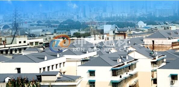 合成樹脂瓦質(zhì)輕承載力強(qiáng)，是平改坡的理想選擇